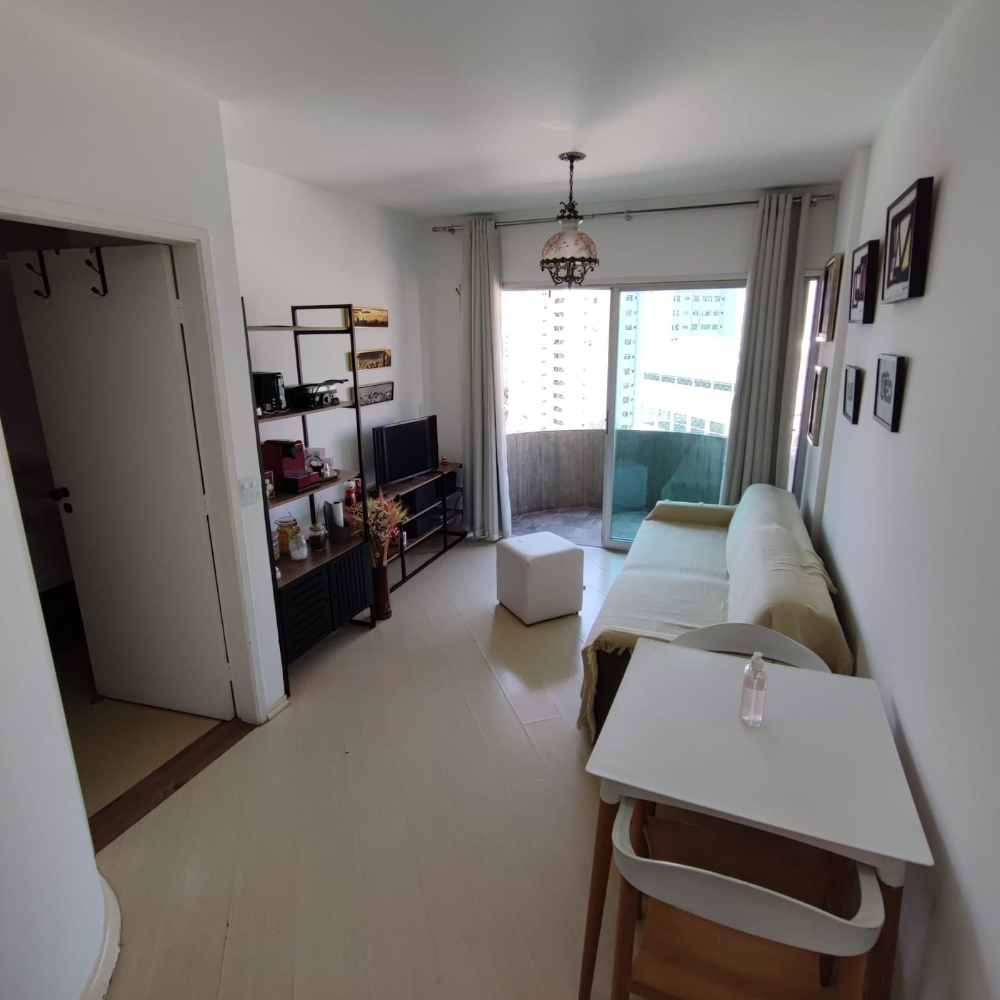 Sala de um dos apartamentos