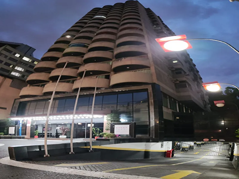 Edifício Ginza à noite